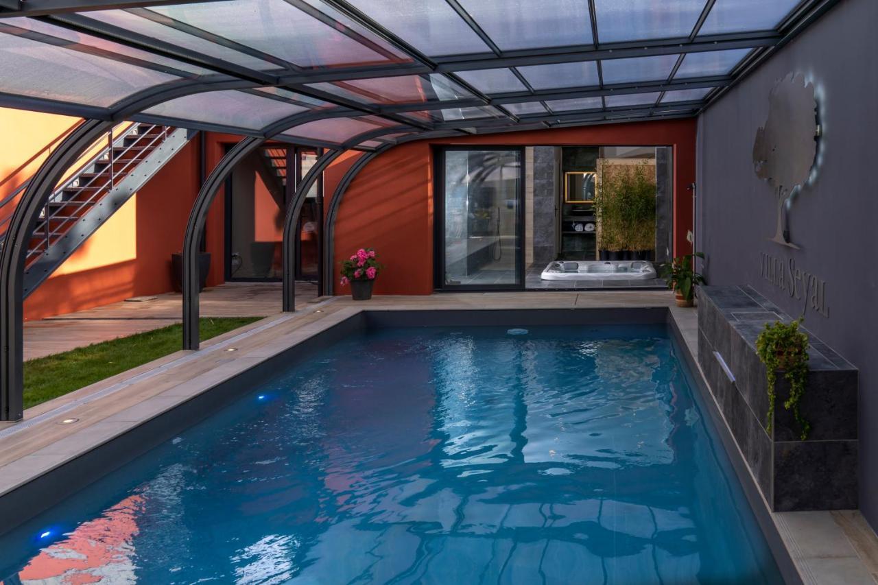 Villa Seyal - Avec Piscine - Jacuzzi - Sauna & Climatisation لو مان المظهر الخارجي الصورة
