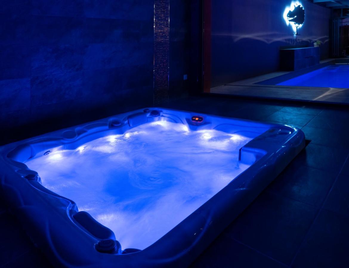 Villa Seyal - Avec Piscine - Jacuzzi - Sauna & Climatisation لو مان المظهر الخارجي الصورة